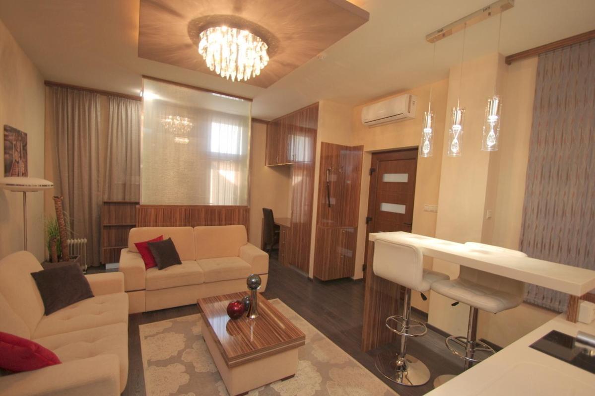 Hotel Vadaszkuert Superior เซแกชแฟเฮร์วาร์ ภายนอก รูปภาพ